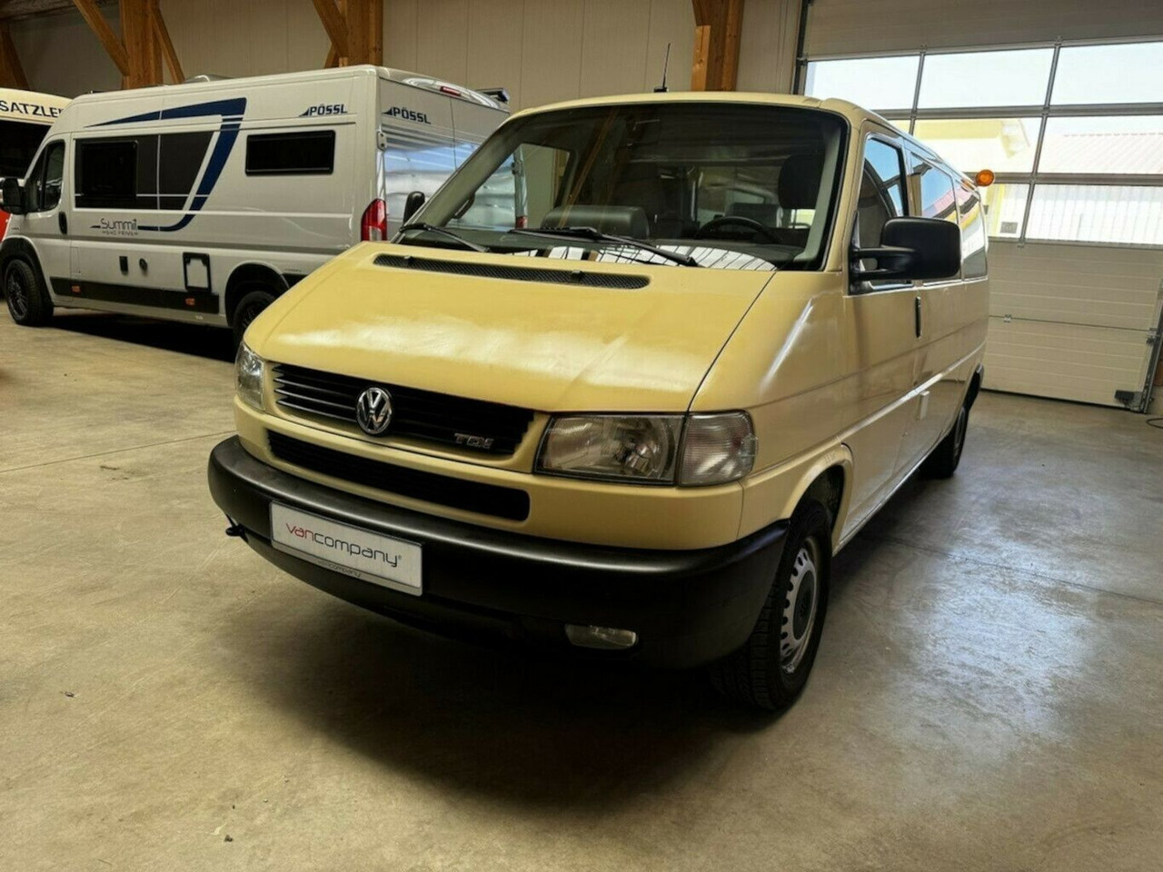 Volkswagen T4 2.5 TDI Syncro 4x4 lang 1. Hand! - Furgon: slika Volkswagen T4 2.5 TDI Syncro 4x4 lang 1. Hand! - Furgon Volkswagen T4 2.5 TDI Syncro 4x4 lang 1. Hand! - Furgon: slika Volkswagen T4 2.5 TDI Syncro 4x4 lang 1. Hand! - Furgon