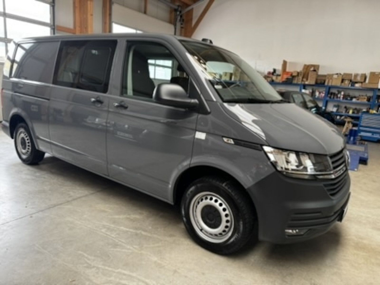 Volkswagen T6.1 lang 5-Sitzer 2.0 TDI 4Motion LKW - Mali kombi: slika Volkswagen T6.1 lang 5-Sitzer 2.0 TDI 4Motion LKW - Mali kombi Volkswagen T6.1 lang 5-Sitzer 2.0 TDI 4Motion LKW - Mali kombi: slika Volkswagen T6.1 lang 5-Sitzer 2.0 TDI 4Motion LKW - Mali kombi