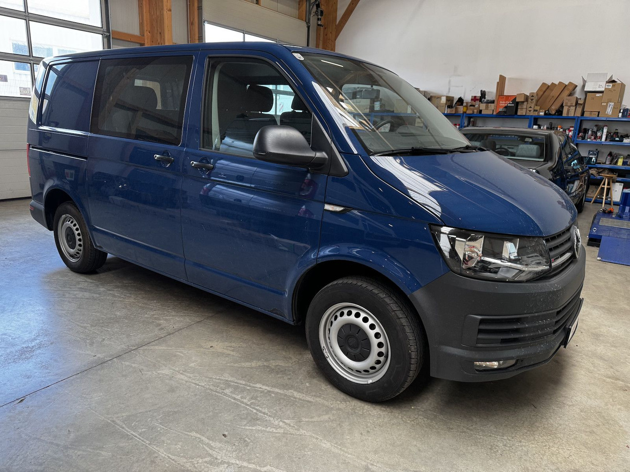 Volkswagen T6 2.0 TDI 4Motion Kasten 6-Sitzer - Automobil: slika Volkswagen T6 2.0 TDI 4Motion Kasten 6-Sitzer - Automobil Volkswagen T6 2.0 TDI 4Motion Kasten 6-Sitzer - Automobil: slika Volkswagen T6 2.0 TDI 4Motion Kasten 6-Sitzer - Automobil