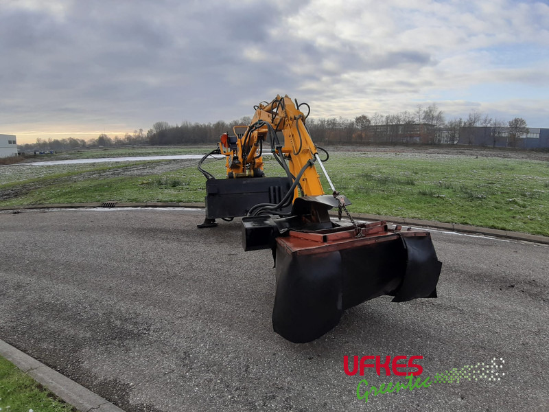 Griesser HK 5000 - Drobilica stabala: slika Griesser HK 5000 - Drobilica stabala Griesser HK 5000 - Drobilica stabala: slika Griesser HK 5000 - Drobilica stabala