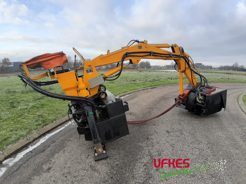 Griesser HK 5000 - Drobilica stabala: slika Griesser HK 5000 - Drobilica stabala Griesser HK 5000 - Drobilica stabala: slika Griesser HK 5000 - Drobilica stabala