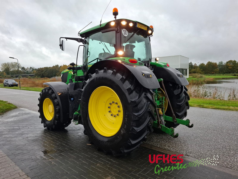 John Deere 6215 R - Traktor: slika John Deere 6215 R - Traktor John Deere 6215 R - Traktor: slika John Deere 6215 R - Traktor