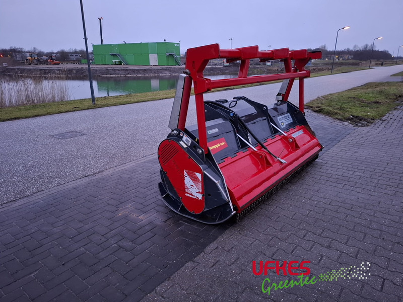 Seppi Midiforst DT 250 - Drobilica stabala: slika Seppi Midiforst DT 250 - Drobilica stabala Seppi Midiforst DT 250 - Drobilica stabala: slika Seppi Midiforst DT 250 - Drobilica stabala