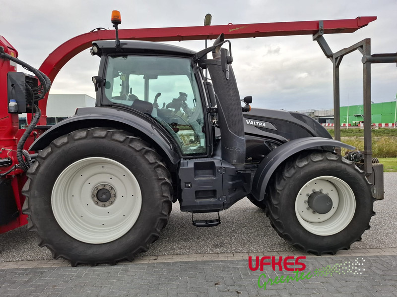 Valtra T 234 Direct TwinTrac - Traktor: slika Valtra T 234 Direct TwinTrac - Traktor Valtra T 234 Direct TwinTrac - Traktor: slika Valtra T 234 Direct TwinTrac - Traktor