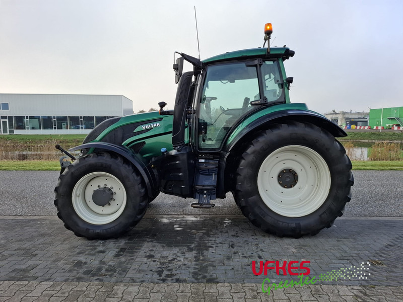 Valtra T194 D TwinTrack - Traktor: slika Valtra T194 D TwinTrack - Traktor Valtra T194 D TwinTrack - Traktor: slika Valtra T194 D TwinTrack - Traktor