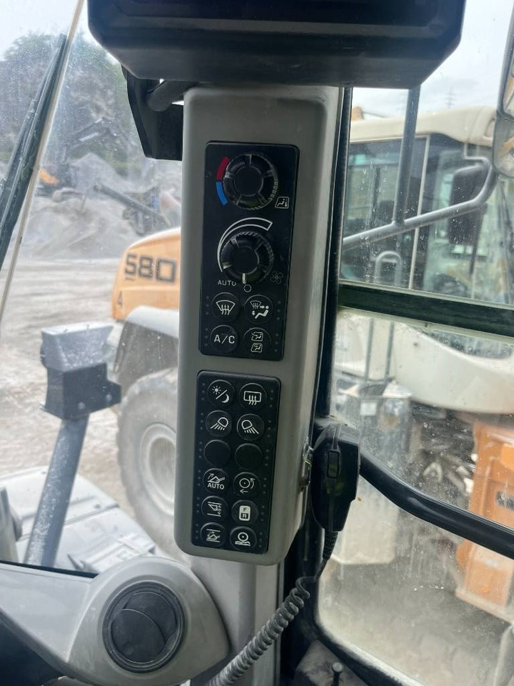 Utovarivač na kotačima KOMATSU WA475-10EO: slika Utovarivač na kotačima KOMATSU WA475-10EO