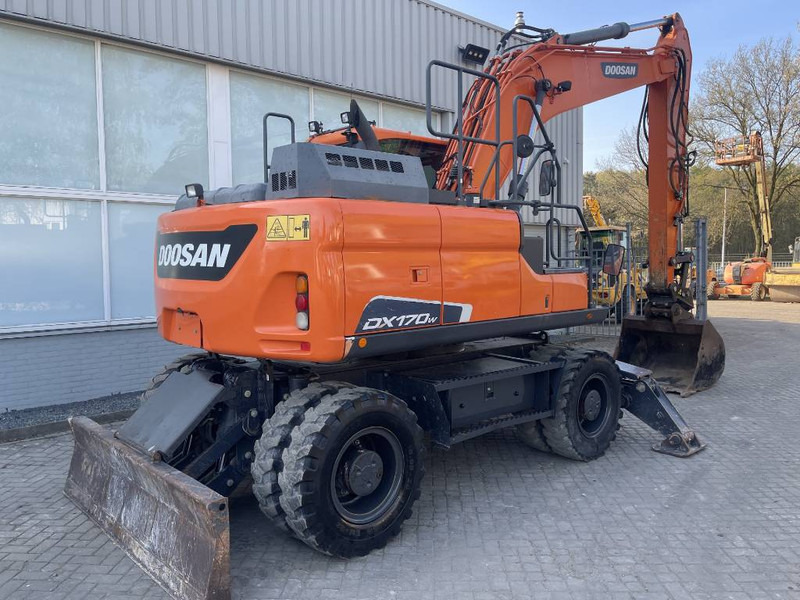 Doosan DX170W-5 - Bager na kotačima: slika Doosan DX170W-5 - Bager na kotačima Doosan DX170W-5 - Bager na kotačima: slika Doosan DX170W-5 - Bager na kotačima
