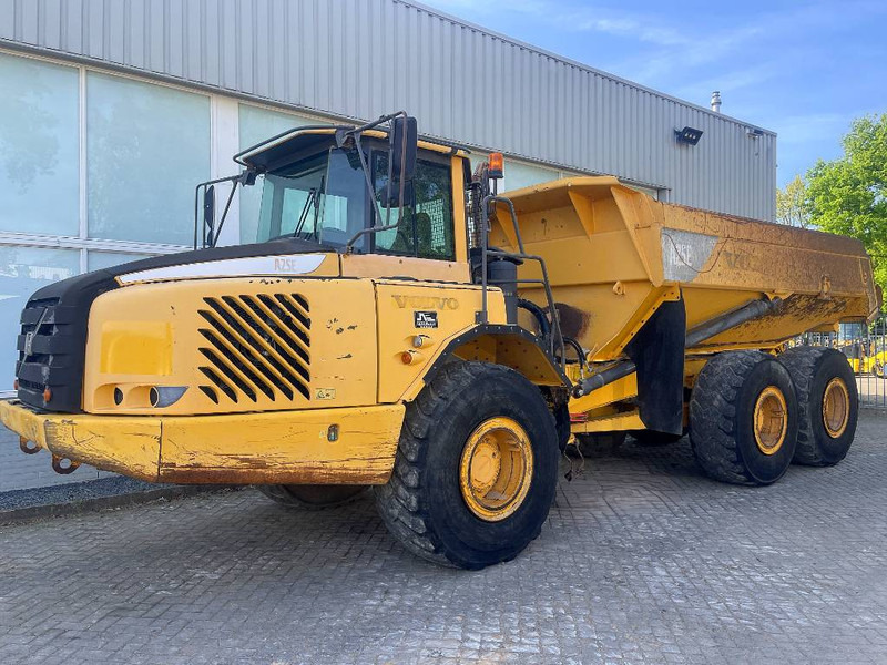 Volvo A25E - Zglobni istovarivač: slika Volvo A25E - Zglobni istovarivač Volvo A25E - Zglobni istovarivač: slika Volvo A25E - Zglobni istovarivač