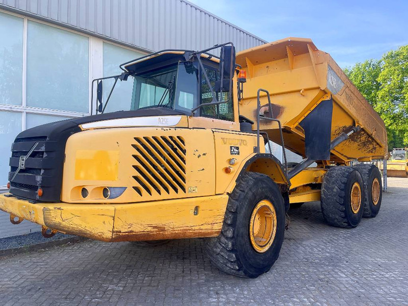 Volvo A25E - Zglobni istovarivač: slika Volvo A25E - Zglobni istovarivač Volvo A25E - Zglobni istovarivač: slika Volvo A25E - Zglobni istovarivač