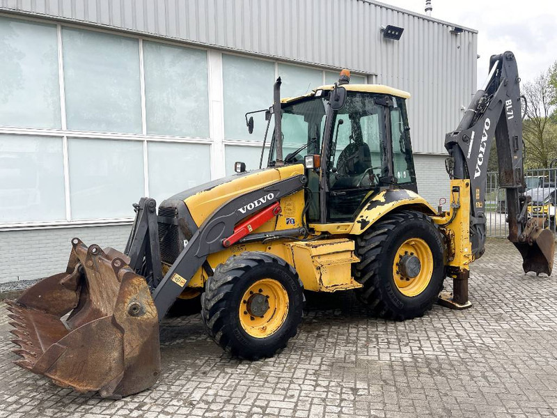 Volvo BL71 - Rovokopač-utovarivač: slika Volvo BL71 - Rovokopač-utovarivač Volvo BL71 - Rovokopač-utovarivač: slika Volvo BL71 - Rovokopač-utovarivač