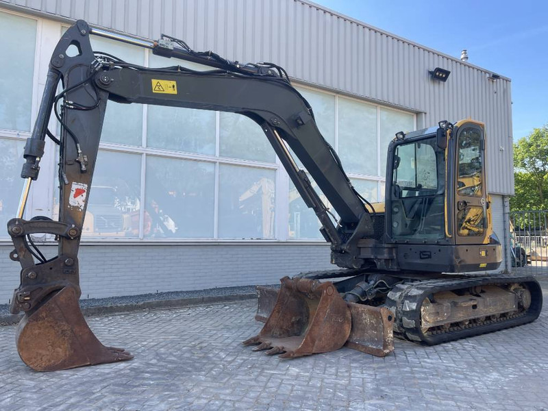 Volvo ECR 88 D 2016 CE - Mini bager: slika Volvo ECR 88 D 2016 CE - Mini bager Volvo ECR 88 D 2016 CE - Mini bager: slika Volvo ECR 88 D 2016 CE - Mini bager