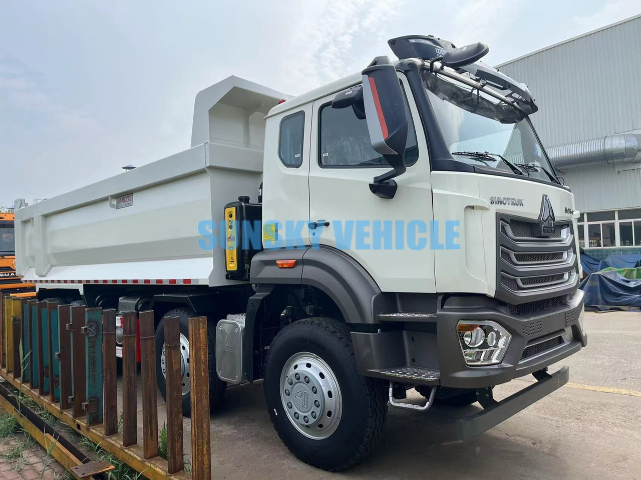 HOWO 8X4 dump truck - Kiper: slika HOWO 8X4 dump truck - Kiper HOWO 8X4 dump truck - Kiper: slika HOWO 8X4 dump truck - Kiper