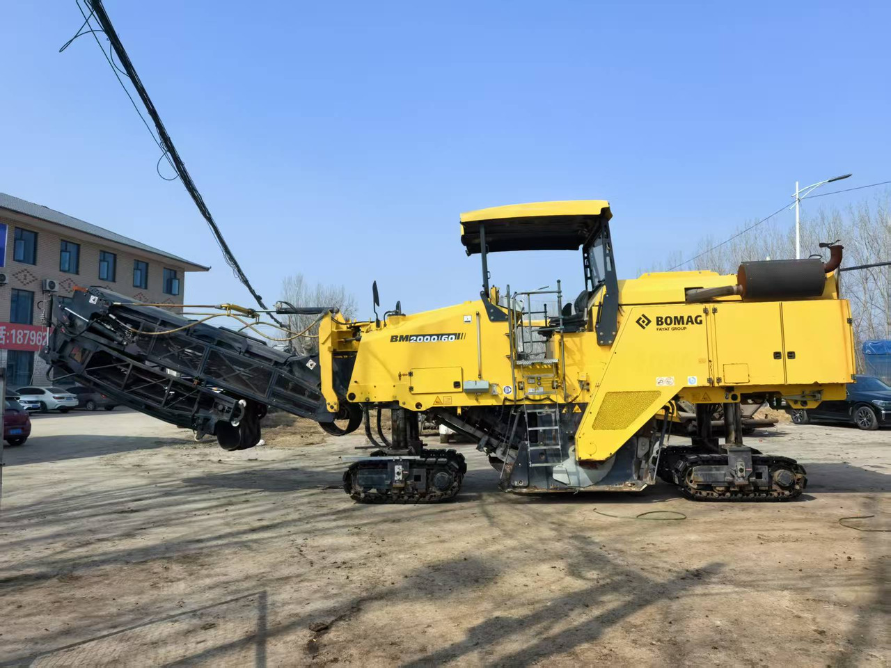 BOMAG Second Hand Asphalt Milling Machine BM2000/60 Asphalt Cold Milling Machine Price - Hladni planer: slika BOMAG Second Hand Asphalt Milling Machine BM2000/60 Asphalt Cold Milling Machine Price - Hladni planer BOMAG Second Hand Asphalt Milling Machine BM2000/60 Asphalt Cold Milling Machine Price - Hladni planer: slika BOMAG Second Hand Asphalt Milling Machine BM2000/60 Asphalt Cold Milling Machine Price - Hladni planer