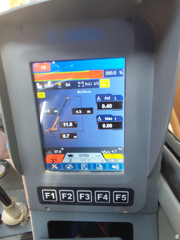 XCMG XCT30_Y 30ton truck crane diesel lift machine for sale - Građevinski strojevi: slika XCMG XCT30_Y 30ton truck crane diesel lift machine for sale - Građevinski strojevi XCMG XCT30_Y 30ton truck crane diesel lift machine for sale - Građevinski strojevi: slika XCMG XCT30_Y 30ton truck crane diesel lift machine for sale - Građevinski strojevi