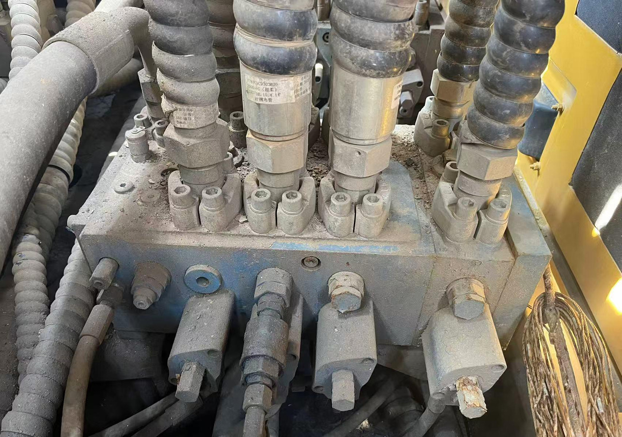 XCMG XR400E used rotary drilling rig price - Građevinski strojevi: slika XCMG XR400E used rotary drilling rig price - Građevinski strojevi XCMG XR400E used rotary drilling rig price - Građevinski strojevi: slika XCMG XR400E used rotary drilling rig price - Građevinski strojevi