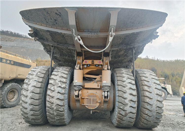 XCMG Factory Xde130e 2022 Year High Performance 130 Ton Used Tipper Dump Truck for Mining - Kruti istovarivač/ Kamion za prijevoz kamenja: slika XCMG Factory Xde130e 2022 Year High Performance 130 Ton Used Tipper Dump Truck for Mining - Kruti istovarivač/ Kamion za prijevoz kamenja XCMG Factory Xde130e 2022 Year High Performance 130 Ton Used Tipper Dump Truck for Mining - Kruti istovarivač/ Kamion za prijevoz kamenja: slika XCMG Factory Xde130e 2022 Year High Performance 130 Ton Used Tipper Dump Truck for Mining - Kruti istovarivač/ Kamion za prijevoz kamenja