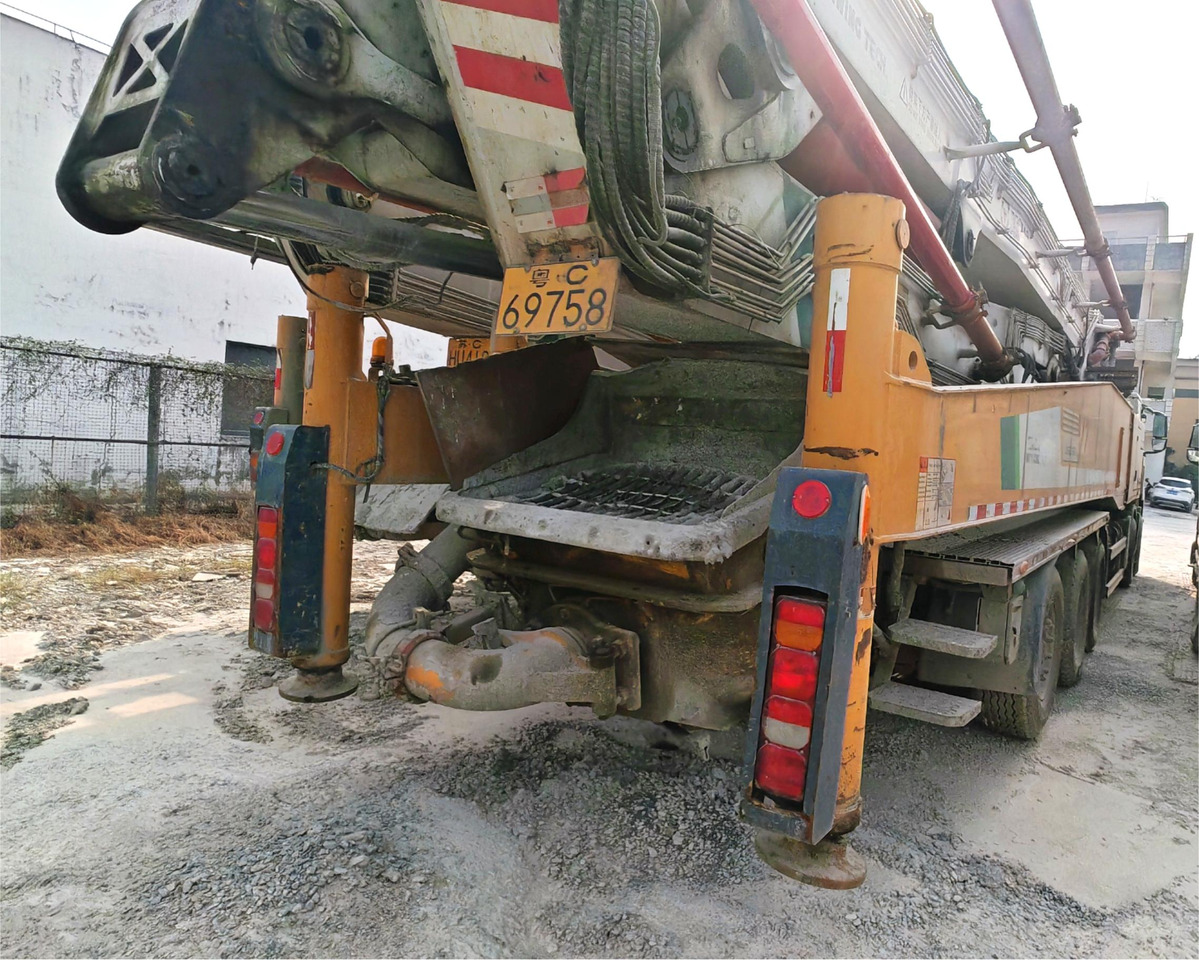 XCMG Manufacturer Second Hand 67m Diesel Hydraulic Concrete Pump HB67V Truck Mounted Concrete Pump Hot Sale - Beton pumpa: slika XCMG Manufacturer Second Hand 67m Diesel Hydraulic Concrete Pump HB67V Truck Mounted Concrete Pump Hot Sale - Beton pumpa XCMG Manufacturer Second Hand 67m Diesel Hydraulic Concrete Pump HB67V Truck Mounted Concrete Pump Hot Sale - Beton pumpa: slika XCMG Manufacturer Second Hand 67m Diesel Hydraulic Concrete Pump HB67V Truck Mounted Concrete Pump Hot Sale - Beton pumpa