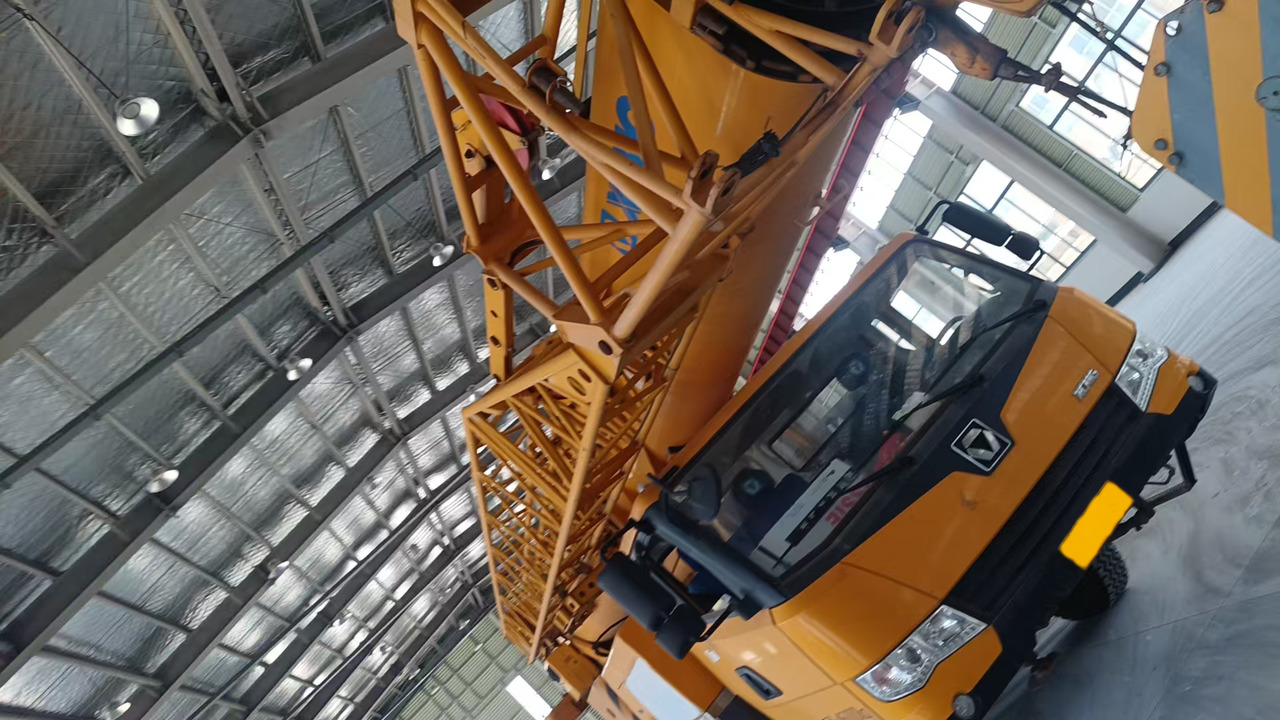 XCMG Official Second Hand 70 Ton Mobile Crane QY70K5D_1 Truck Mounted Crane - Autodizalica: slika XCMG Official Second Hand 70 Ton Mobile Crane QY70K5D_1 Truck Mounted Crane - Autodizalica XCMG Official Second Hand 70 Ton Mobile Crane QY70K5D_1 Truck Mounted Crane - Autodizalica: slika XCMG Official Second Hand 70 Ton Mobile Crane QY70K5D_1 Truck Mounted Crane - Autodizalica