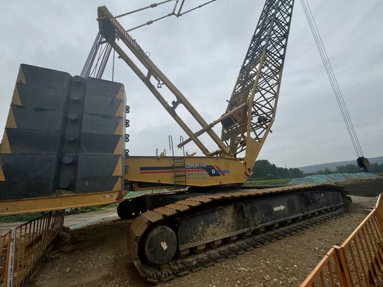 XCMG Official Second Hand Crawler Crane Lifting Equipment Mobile XGC300 300 Ton Crane Price - Dizalica gusjeničar: slika XCMG Official Second Hand Crawler Crane Lifting Equipment Mobile XGC300 300 Ton Crane Price - Dizalica gusjeničar XCMG Official Second Hand Crawler Crane Lifting Equipment Mobile XGC300 300 Ton Crane Price - Dizalica gusjeničar: slika XCMG Official Second Hand Crawler Crane Lifting Equipment Mobile XGC300 300 Ton Crane Price - Dizalica gusjeničar