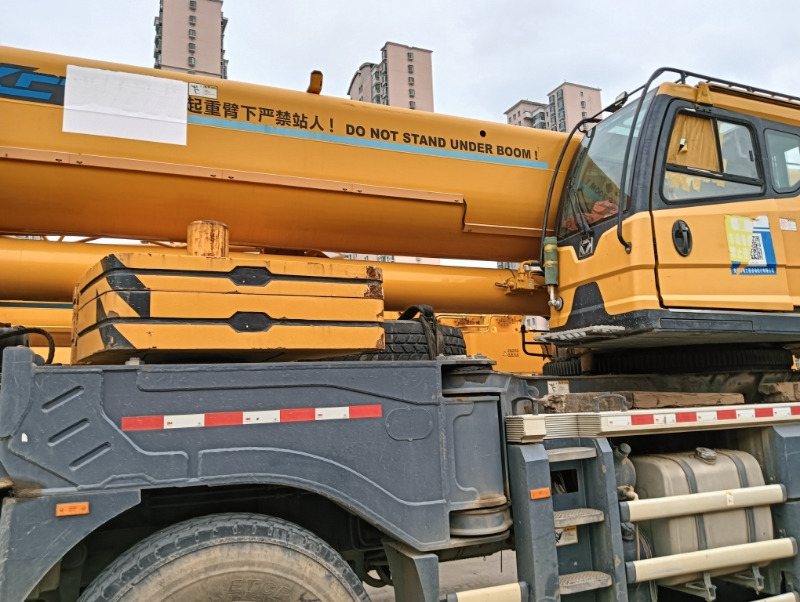 XCMG Official Second Hand Hydraulic Truck Crane XCT80L6 6-Section Arm Mobile Truck Crane For Sale - Autodizalica: slika XCMG Official Second Hand Hydraulic Truck Crane XCT80L6 6-Section Arm Mobile Truck Crane For Sale - Autodizalica XCMG Official Second Hand Hydraulic Truck Crane XCT80L6 6-Section Arm Mobile Truck Crane For Sale - Autodizalica: slika XCMG Official Second Hand Hydraulic Truck Crane XCT80L6 6-Section Arm Mobile Truck Crane For Sale - Autodizalica