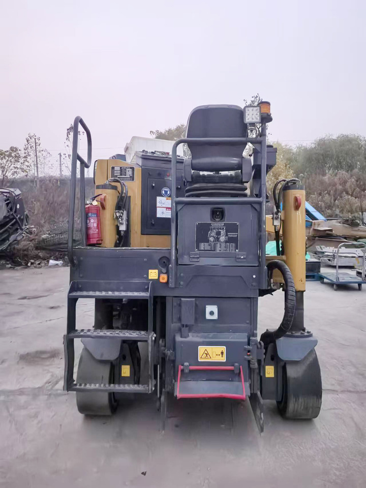 XCMG Official Second Hand Road Building Machine XM505 Small Asphalt Milling Machine For Sale - Hladni planer: slika XCMG Official Second Hand Road Building Machine XM505 Small Asphalt Milling Machine For Sale - Hladni planer XCMG Official Second Hand Road Building Machine XM505 Small Asphalt Milling Machine For Sale - Hladni planer: slika XCMG Official Second Hand Road Building Machine XM505 Small Asphalt Milling Machine For Sale - Hladni planer