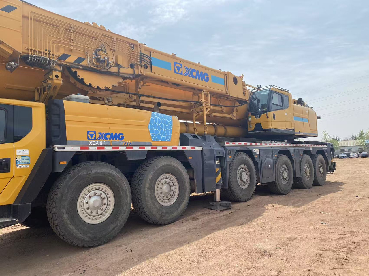 Autodizalica za sve terene XCMG Official Used All Terrain Crane XCA300-1 300 Ton Mobile Crane Price: slika Autodizalica za sve terene XCMG Official Used All Terrain Crane XCA300-1 300 Ton Mobile Crane Price