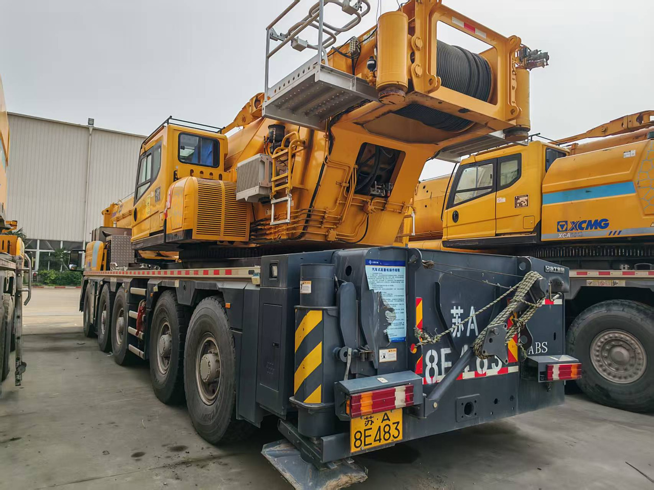 XCMG Official Used Mobile Crane XCA300L8 300Ton 8-Section Truck Crane Hot Sale - Autodizalica za sve terene: slika XCMG Official Used Mobile Crane XCA300L8 300Ton 8-Section Truck Crane Hot Sale - Autodizalica za sve terene XCMG Official Used Mobile Crane XCA300L8 300Ton 8-Section Truck Crane Hot Sale - Autodizalica za sve terene: slika XCMG Official Used Mobile Crane XCA300L8 300Ton 8-Section Truck Crane Hot Sale - Autodizalica za sve terene