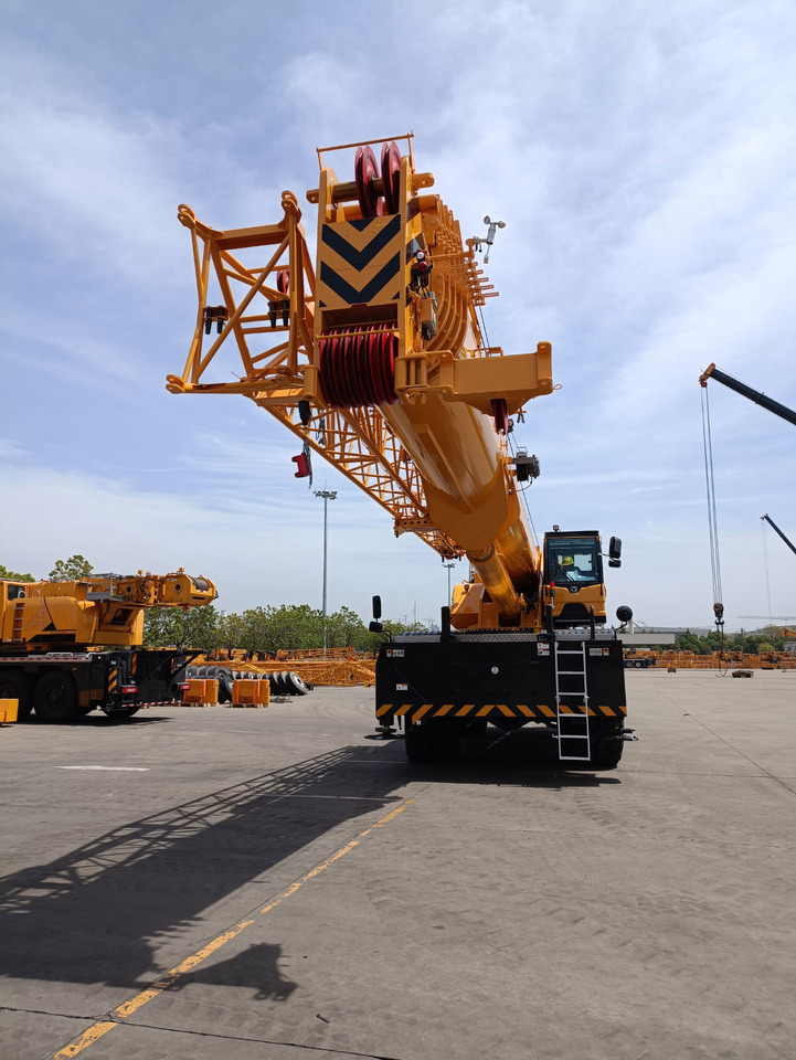 XCMG Official XCR150 Used Rough Terrain Mobile Crane 150 Ton Truck Crane Price - Autodizalica za teške terene: slika XCMG Official XCR150 Used Rough Terrain Mobile Crane 150 Ton Truck Crane Price - Autodizalica za teške terene XCMG Official XCR150 Used Rough Terrain Mobile Crane 150 Ton Truck Crane Price - Autodizalica za teške terene: slika XCMG Official XCR150 Used Rough Terrain Mobile Crane 150 Ton Truck Crane Price - Autodizalica za teške terene