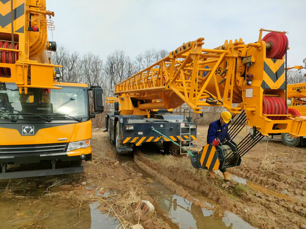 XCMG Popular Used Rough Terrain Crane XCR55L5_S 55T Hydrauli Crane Low Price - Autodizalica za teške terene: slika XCMG Popular Used Rough Terrain Crane XCR55L5_S 55T Hydrauli Crane Low Price - Autodizalica za teške terene XCMG Popular Used Rough Terrain Crane XCR55L5_S 55T Hydrauli Crane Low Price - Autodizalica za teške terene: slika XCMG Popular Used Rough Terrain Crane XCR55L5_S 55T Hydrauli Crane Low Price - Autodizalica za teške terene