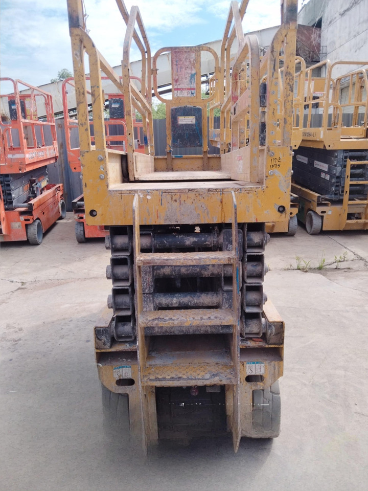 XCMG XG1008HA-Li 10m used Lithium battery scissor aerial work platform - Škarasta podizna platforma: slika XCMG XG1008HA-Li 10m used Lithium battery scissor aerial work platform - Škarasta podizna platforma XCMG XG1008HA-Li 10m used Lithium battery scissor aerial work platform - Škarasta podizna platforma: slika XCMG XG1008HA-Li 10m used Lithium battery scissor aerial work platform - Škarasta podizna platforma