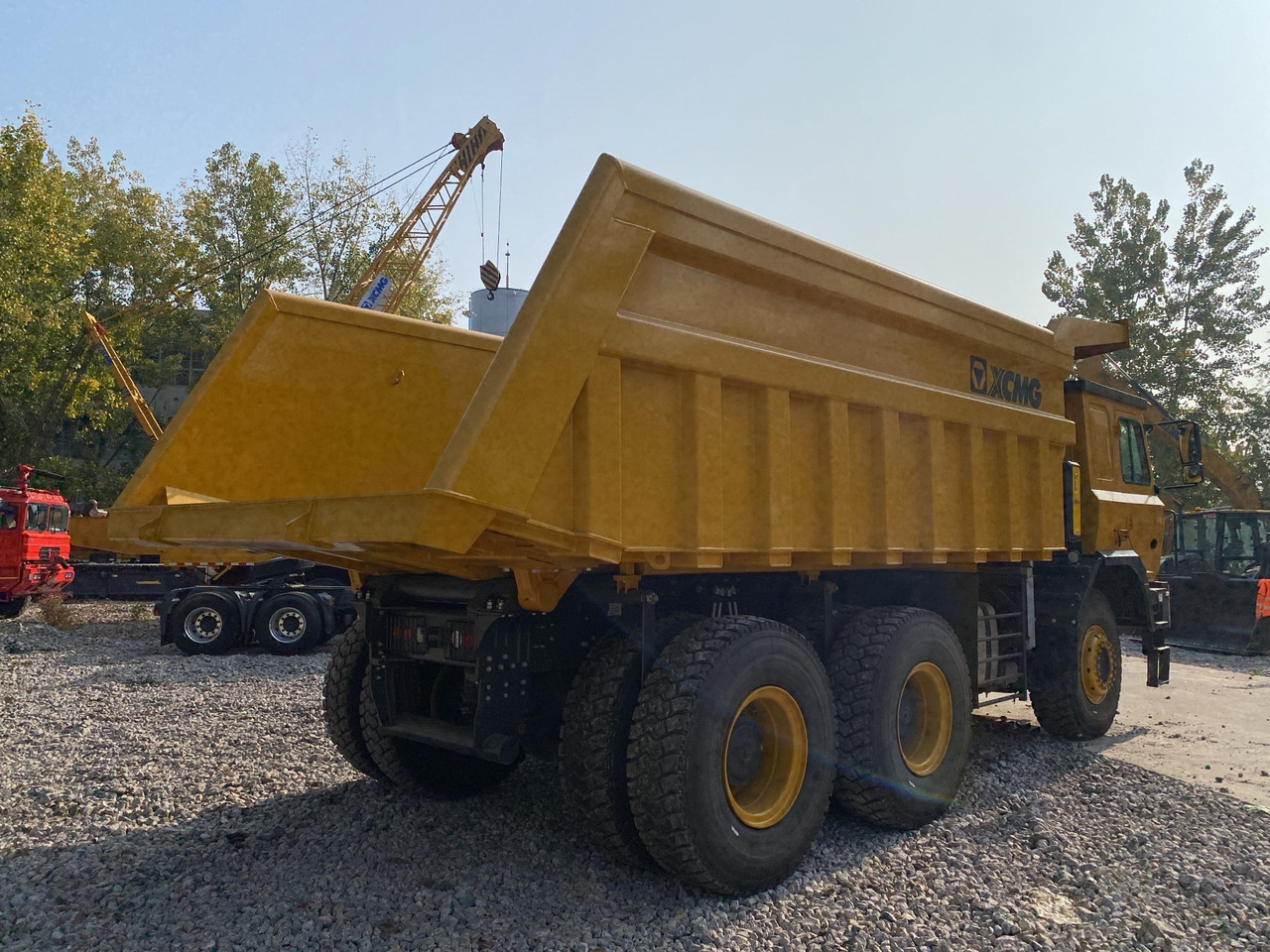 XCMG XKT105A used Wide-Body dump truck for mining - Rudarski strojevi: slika XCMG XKT105A used Wide-Body dump truck for mining - Rudarski strojevi XCMG XKT105A used Wide-Body dump truck for mining - Rudarski strojevi: slika XCMG XKT105A used Wide-Body dump truck for mining - Rudarski strojevi