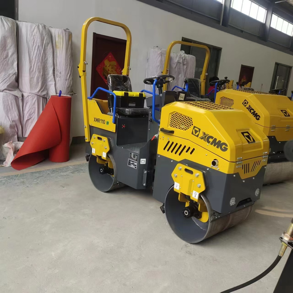 XCMG XMR110 1ton samll road roller hydraulic vibratory compator price - Mini valjak: slika XCMG XMR110 1ton samll road roller hydraulic vibratory compator price - Mini valjak XCMG XMR110 1ton samll road roller hydraulic vibratory compator price - Mini valjak: slika XCMG XMR110 1ton samll road roller hydraulic vibratory compator price - Mini valjak