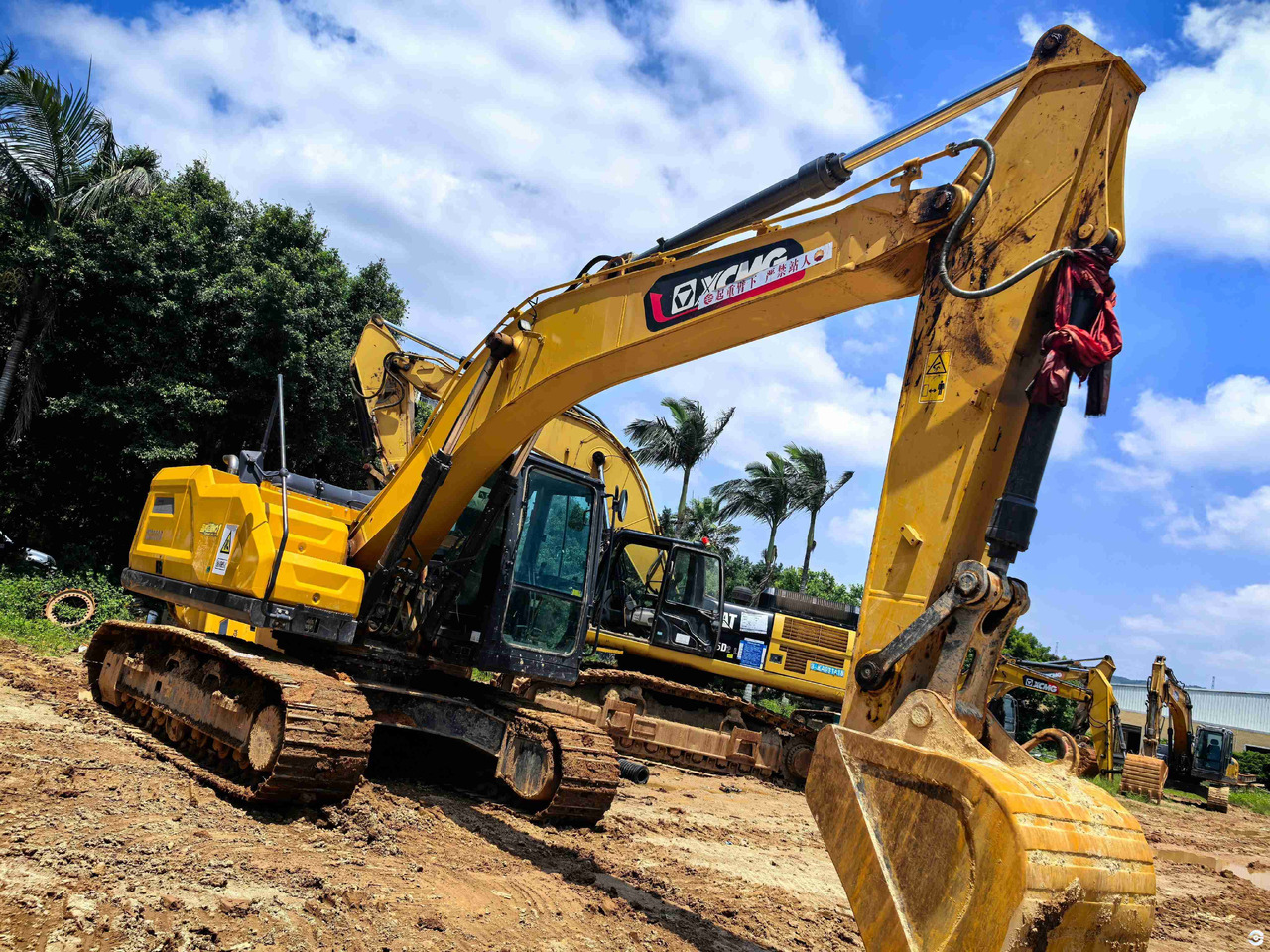 XCMG used 2024 official 20ton hydraulic crawler excavator XE200GA price - Bager gusjeničar: slika XCMG used 2024 official 20ton hydraulic crawler excavator XE200GA price - Bager gusjeničar XCMG used 2024 official 20ton hydraulic crawler excavator XE200GA price - Bager gusjeničar: slika XCMG used 2024 official 20ton hydraulic crawler excavator XE200GA price - Bager gusjeničar