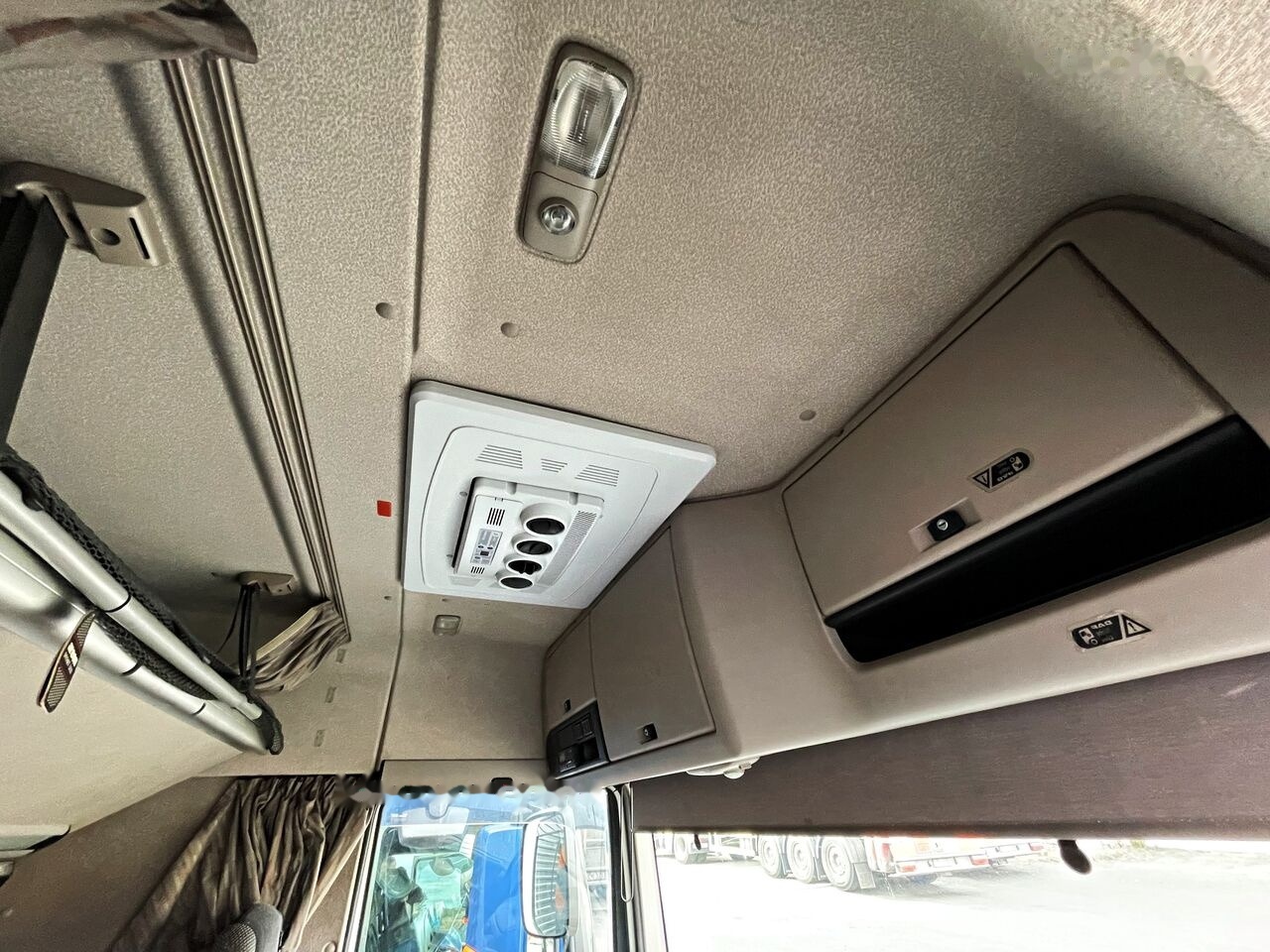 Kabina za Kamion 2014   DAF XF 106 truck: slika Kabina za Kamion 2014   DAF XF 106 truck