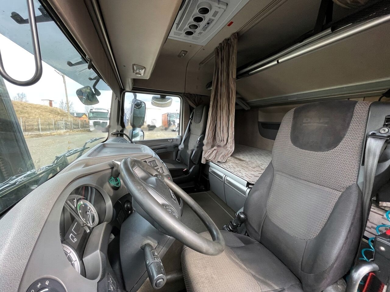 Kabina za Kamion 2014   DAF XF 106 truck: slika Kabina za Kamion 2014   DAF XF 106 truck