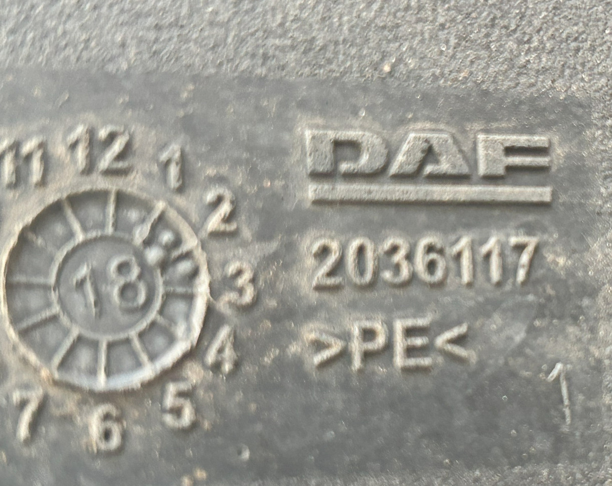 DAF ADBLUE FLUID TANK 90L XF 106 480 - AdBlue spremnik: slika DAF ADBLUE FLUID TANK 90L XF 106 480 - AdBlue spremnik DAF ADBLUE FLUID TANK 90L XF 106 480 - AdBlue spremnik: slika DAF ADBLUE FLUID TANK 90L XF 106 480 - AdBlue spremnik