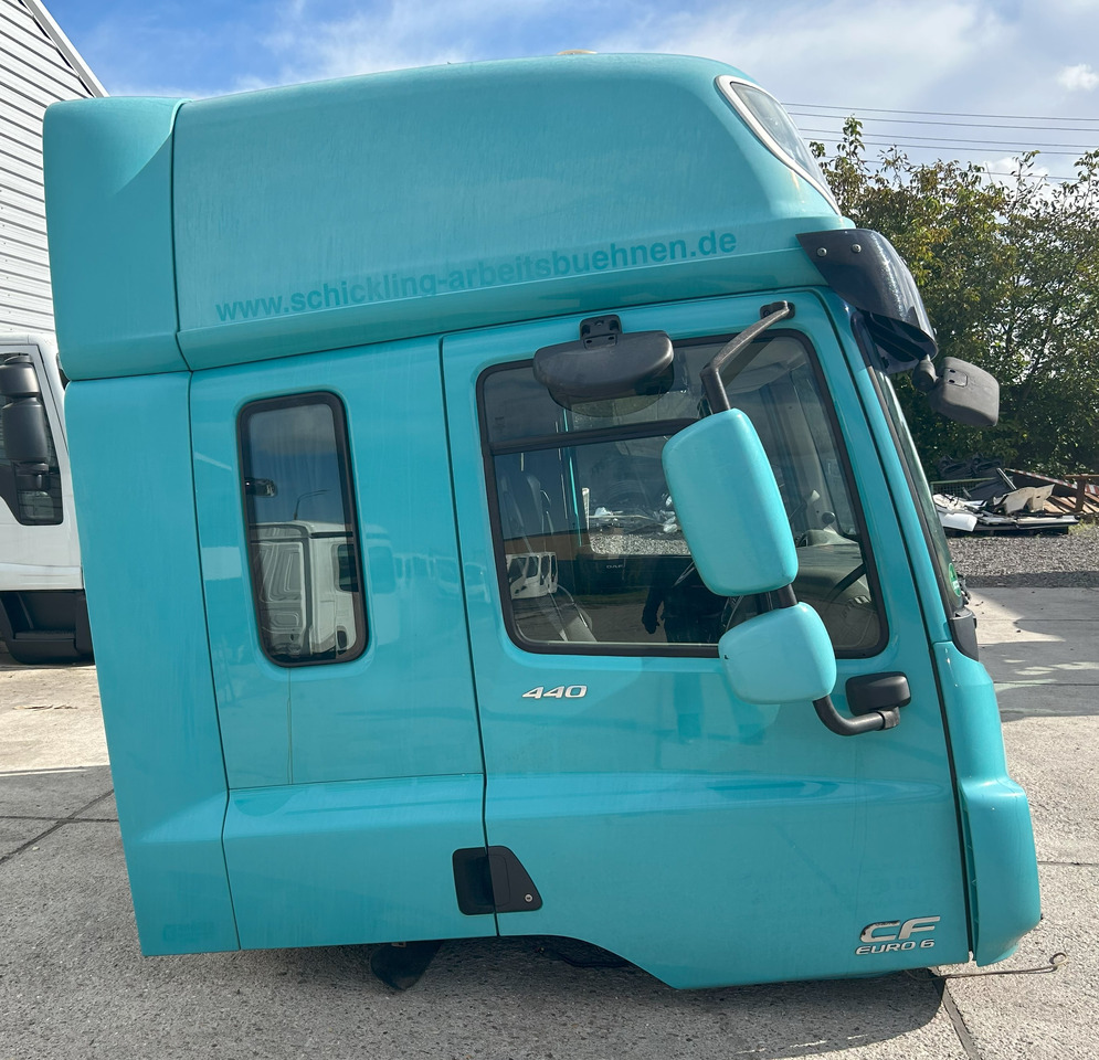 DAF CF EURO 6 SPACE CAB - Kabina: slika DAF CF EURO 6 SPACE CAB - Kabina DAF CF EURO 6 SPACE CAB - Kabina: slika DAF CF EURO 6 SPACE CAB - Kabina