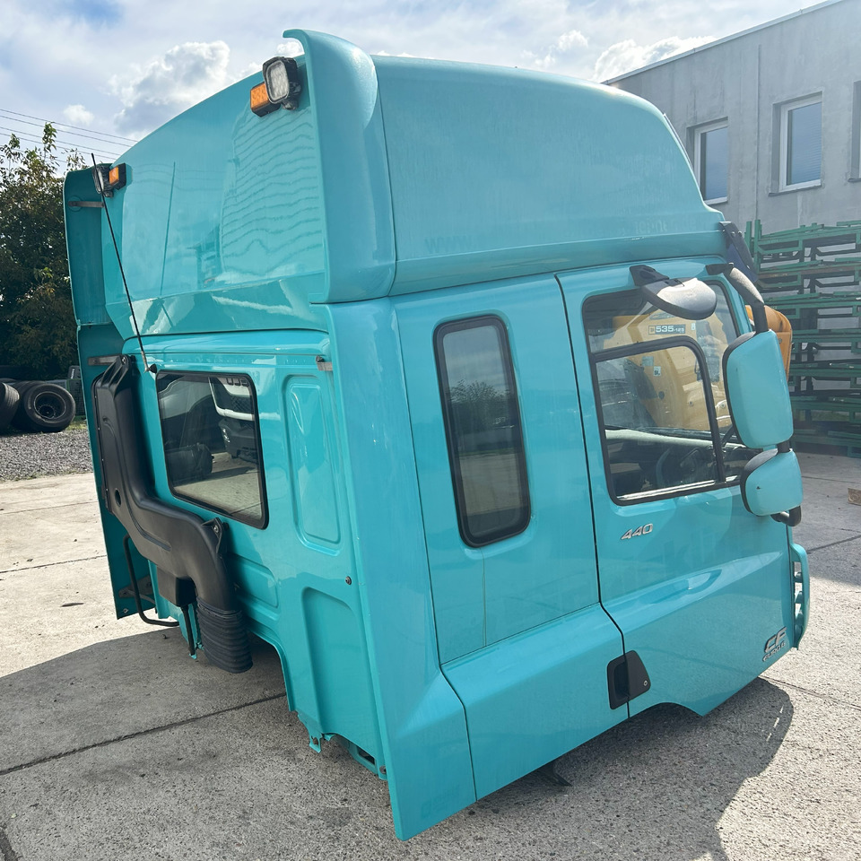 DAF CF EURO 6 SPACE CAB - Kabina: slika DAF CF EURO 6 SPACE CAB - Kabina DAF CF EURO 6 SPACE CAB - Kabina: slika DAF CF EURO 6 SPACE CAB - Kabina