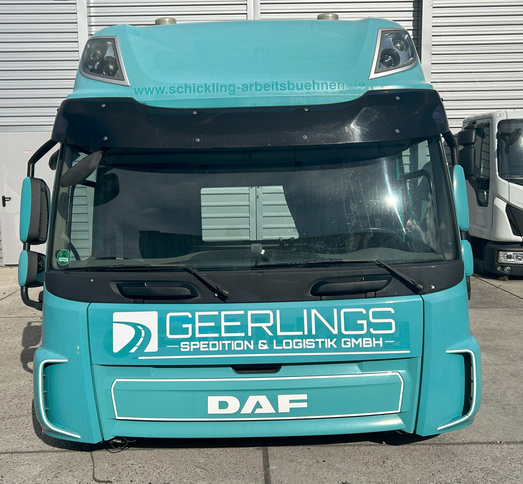 DAF CF EURO 6 SPACE CAB - Kabina: slika DAF CF EURO 6 SPACE CAB - Kabina DAF CF EURO 6 SPACE CAB - Kabina: slika DAF CF EURO 6 SPACE CAB - Kabina