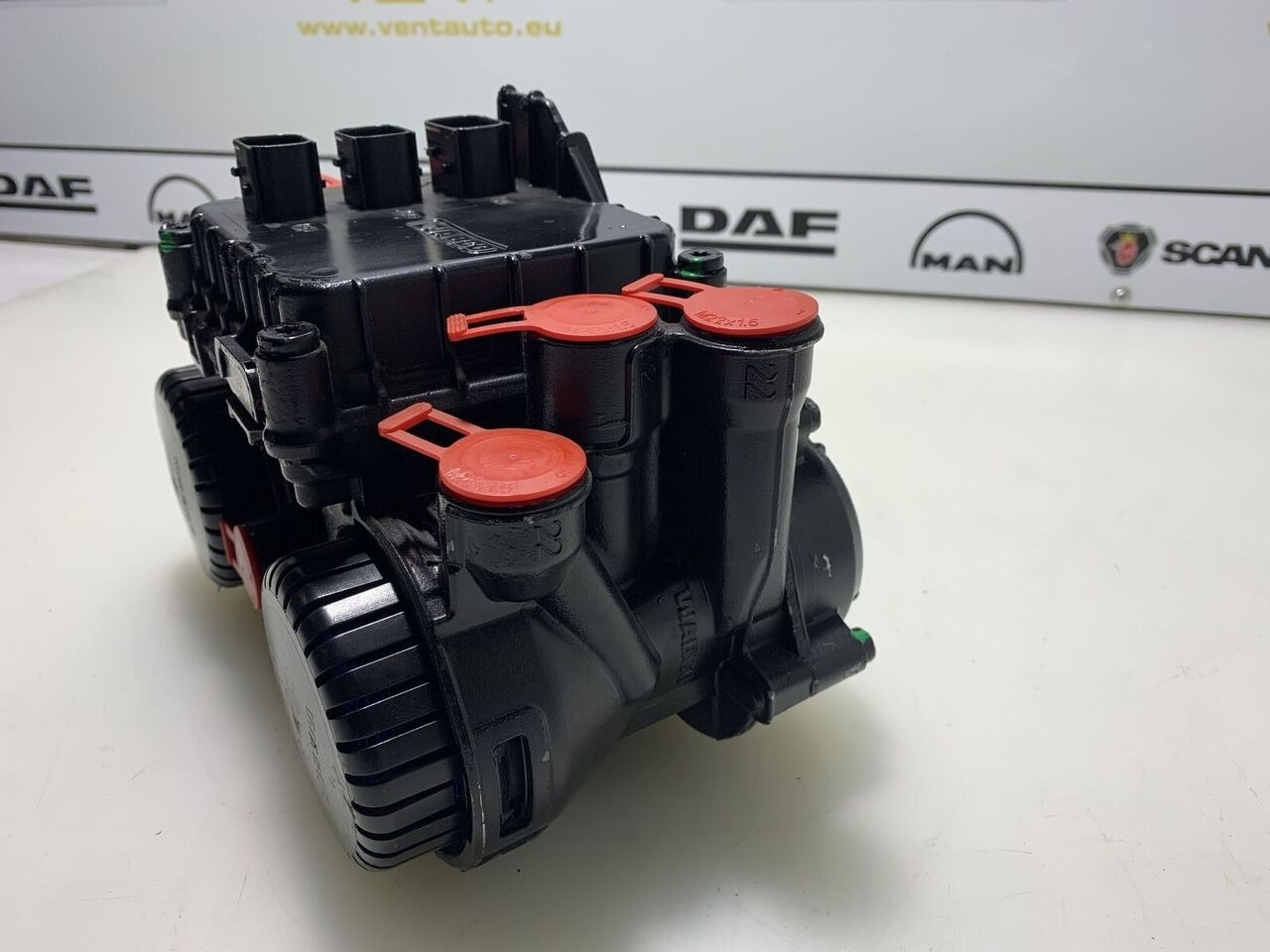 DAF XF 106 1818832 1867002 DAF XF 106 truck - Kočioni ventil za Kamion: slika DAF XF 106 1818832 1867002 DAF XF 106 truck - Kočioni ventil za Kamion DAF XF 106 1818832 1867002 DAF XF 106 truck - Kočioni ventil za Kamion: slika DAF XF 106 1818832 1867002 DAF XF 106 truck - Kočioni ventil za Kamion