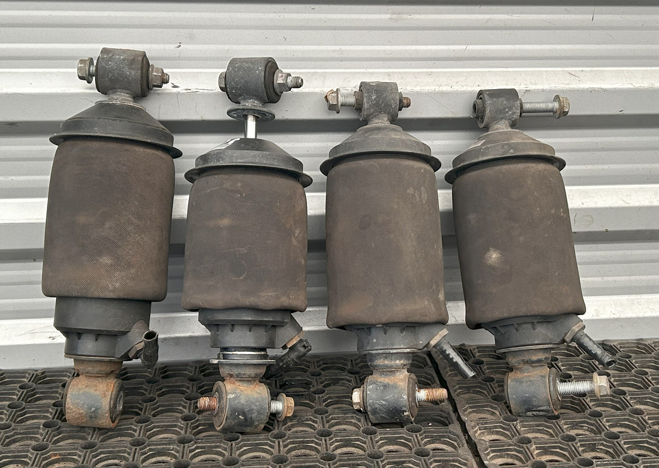 DAF XF 106 CAB SUSPENSION BOOT SET - Ovjes kabine: slika DAF XF 106 CAB SUSPENSION BOOT SET - Ovjes kabine DAF XF 106 CAB SUSPENSION BOOT SET - Ovjes kabine: slika DAF XF 106 CAB SUSPENSION BOOT SET - Ovjes kabine