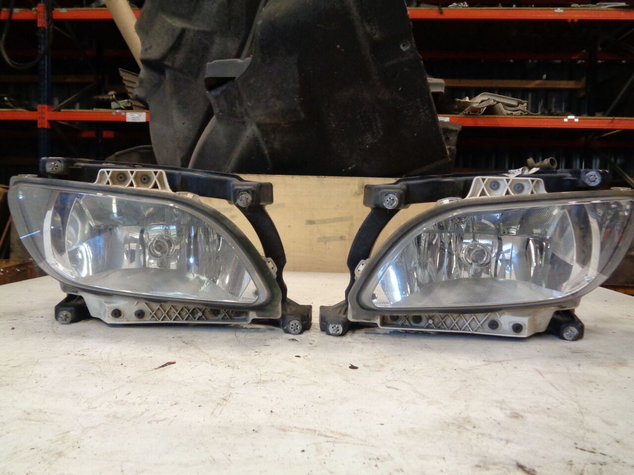 DAF XF 106 truck - Prednja svjetla za Kamion: slika DAF XF 106 truck - Prednja svjetla za Kamion DAF XF 106 truck - Prednja svjetla za Kamion: slika DAF XF 106 truck - Prednja svjetla za Kamion