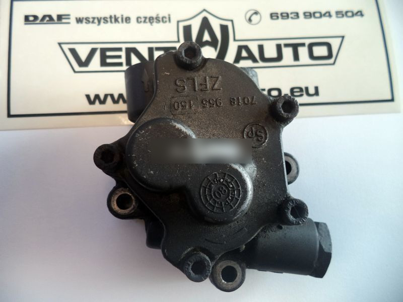 DAF ZF Kraftstoffpumpe ZF 7018955150 DAF XF 105 truck - Pumpa goriva za Kamion: slika DAF ZF Kraftstoffpumpe ZF 7018955150 DAF XF 105 truck - Pumpa goriva za Kamion DAF ZF Kraftstoffpumpe ZF 7018955150 DAF XF 105 truck - Pumpa goriva za Kamion: slika DAF ZF Kraftstoffpumpe ZF 7018955150 DAF XF 105 truck - Pumpa goriva za Kamion