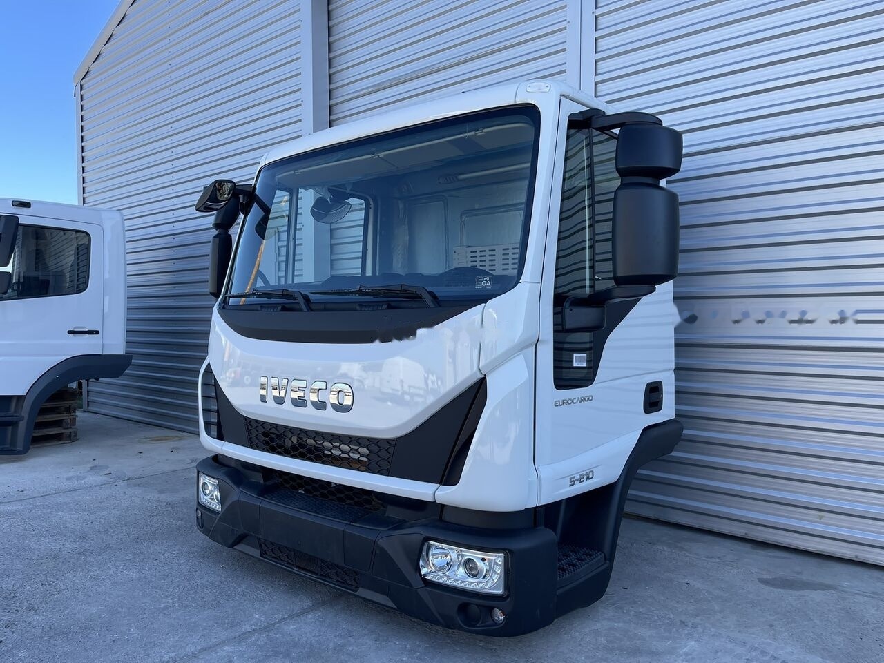 IVECO Eurocargo for IVECO Eurocargo DAY cabine - Kabina za Automobil: slika IVECO Eurocargo for IVECO Eurocargo DAY cabine - Kabina za Automobil IVECO Eurocargo for IVECO Eurocargo DAY cabine - Kabina za Automobil: slika IVECO Eurocargo for IVECO Eurocargo DAY cabine - Kabina za Automobil