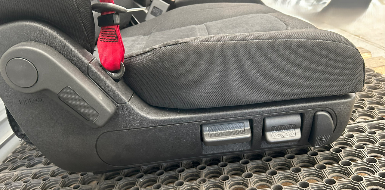 IVECO NEW SET OF SEATS IVECO S-WAY - Sjedalo: slika IVECO NEW SET OF SEATS IVECO S-WAY - Sjedalo IVECO NEW SET OF SEATS IVECO S-WAY - Sjedalo: slika IVECO NEW SET OF SEATS IVECO S-WAY - Sjedalo