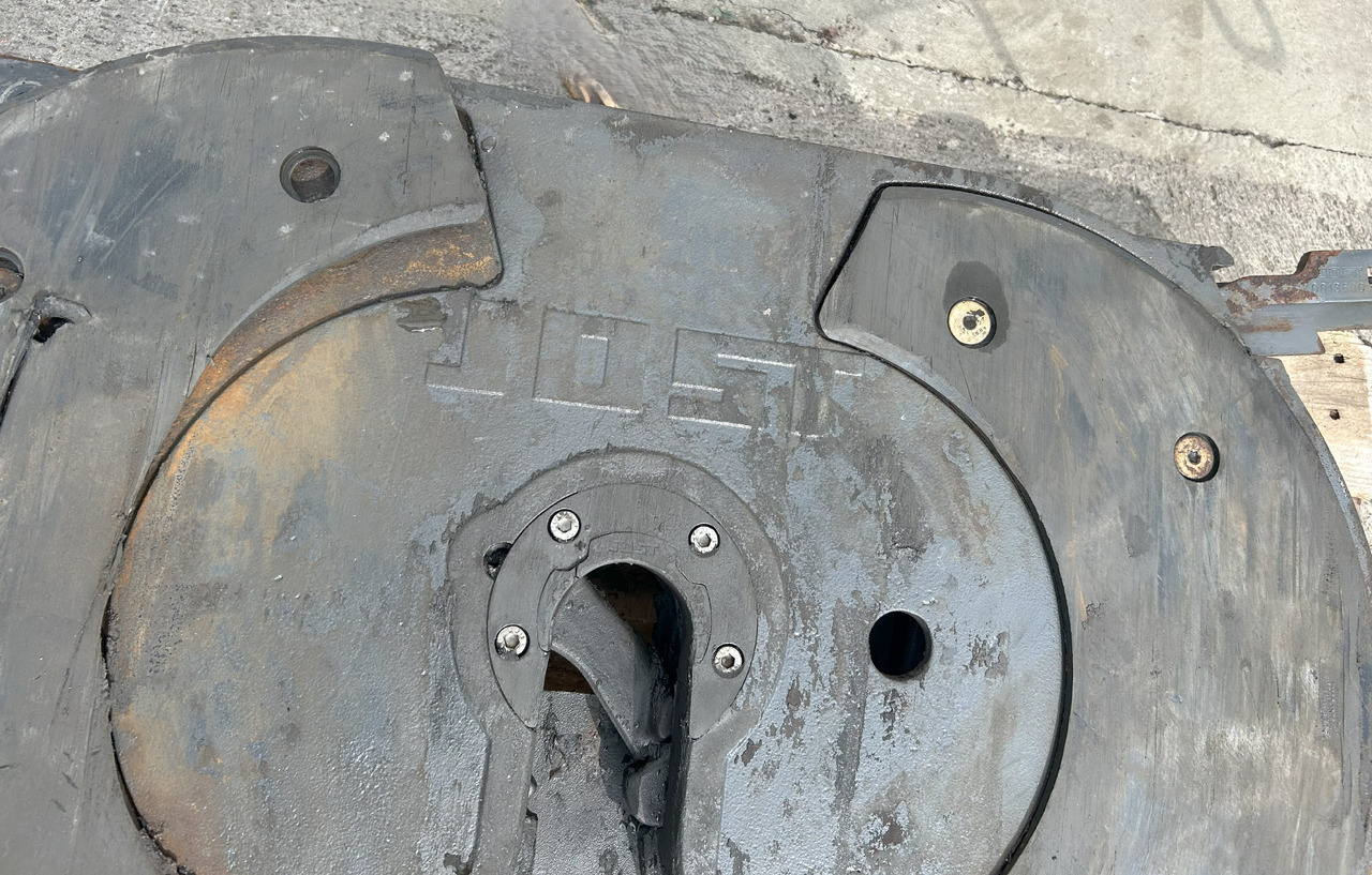 JOST JSK42K0 DAF CF EURO 6 - Sedlo za Kamion: slika JOST JSK42K0 DAF CF EURO 6 - Sedlo za Kamion JOST JSK42K0 DAF CF EURO 6 - Sedlo za Kamion: slika JOST JSK42K0 DAF CF EURO 6 - Sedlo za Kamion