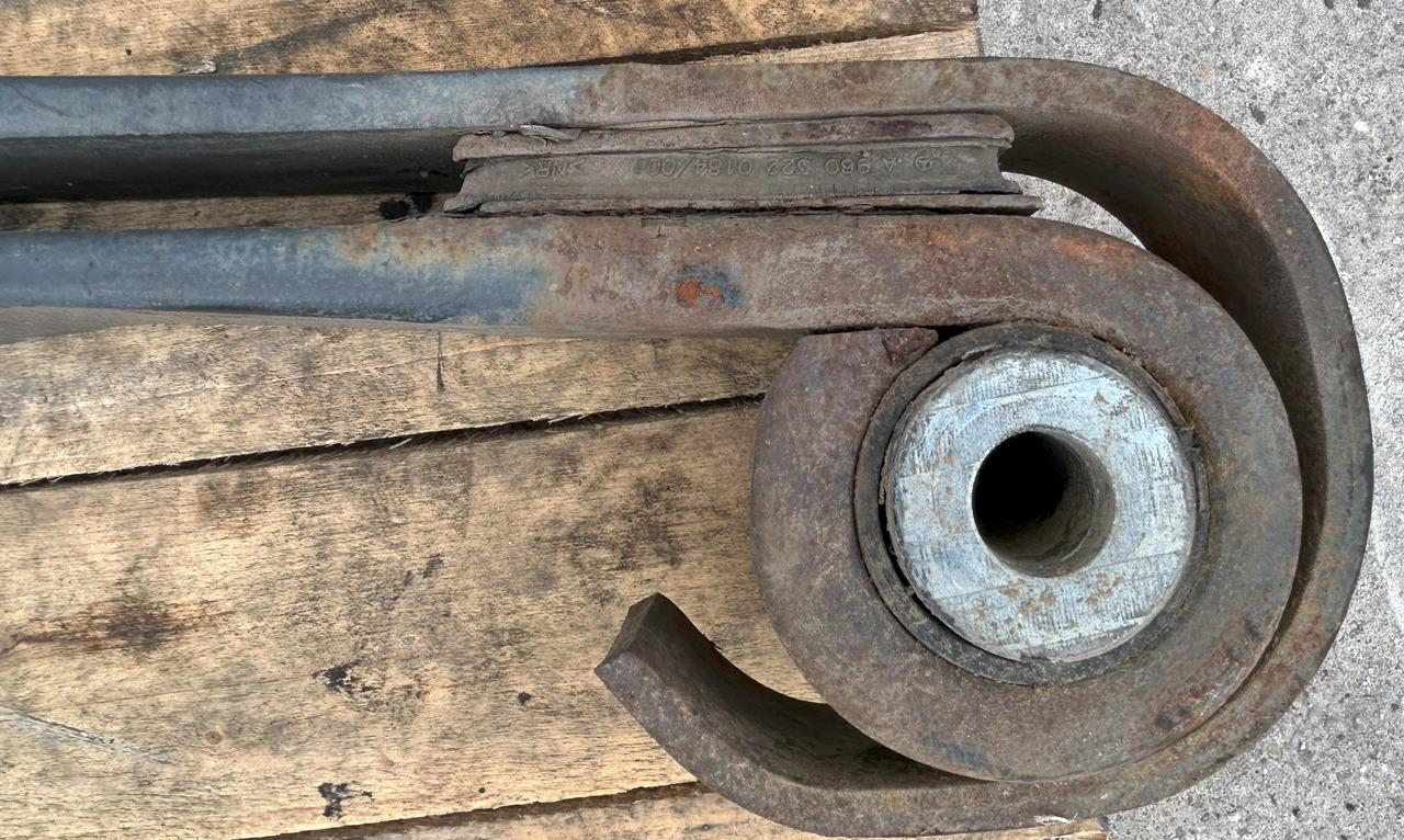 MERCEDES 2-LEAF SPRING MERCEDES ACTROS - Čelični ovjes: slika MERCEDES 2-LEAF SPRING MERCEDES ACTROS - Čelični ovjes MERCEDES 2-LEAF SPRING MERCEDES ACTROS - Čelični ovjes: slika MERCEDES 2-LEAF SPRING MERCEDES ACTROS - Čelični ovjes