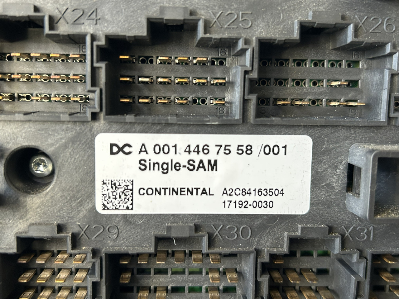 MERCEDES ACTROS MP4 A FUSE MODULE SAM - Osigurač: slika MERCEDES ACTROS MP4 A FUSE MODULE SAM - Osigurač MERCEDES ACTROS MP4 A FUSE MODULE SAM - Osigurač: slika MERCEDES ACTROS MP4 A FUSE MODULE SAM - Osigurač