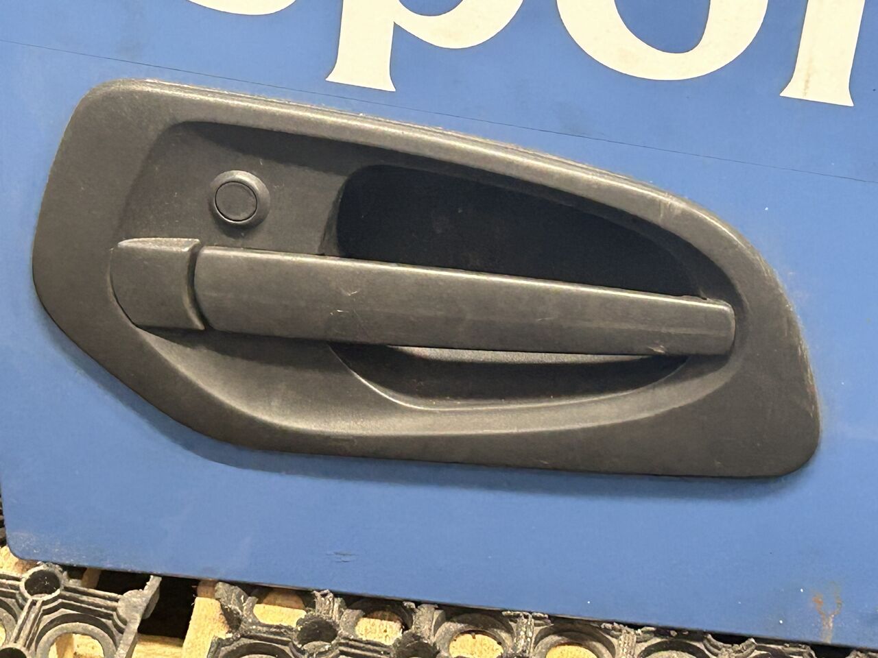 MERCEDES ACTROS MP4 DOOR RIGHT EITH RAMP MIRROR - Vrata i dijelovi: slika MERCEDES ACTROS MP4 DOOR RIGHT EITH RAMP MIRROR - Vrata i dijelovi MERCEDES ACTROS MP4 DOOR RIGHT EITH RAMP MIRROR - Vrata i dijelovi: slika MERCEDES ACTROS MP4 DOOR RIGHT EITH RAMP MIRROR - Vrata i dijelovi