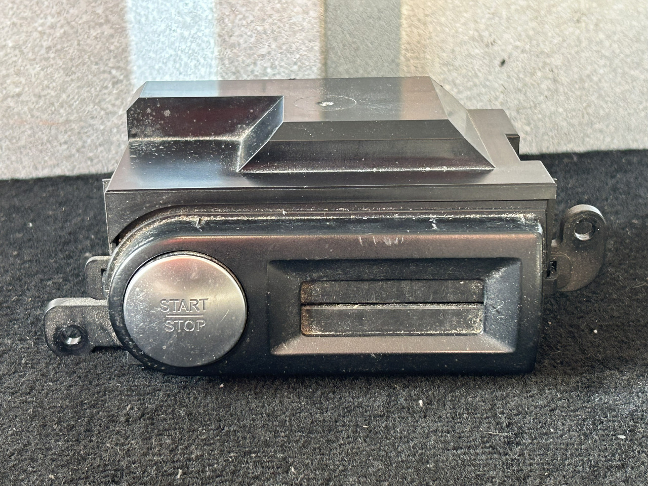 MERCEDES-BENZ ACTROS MP4 START/STOP IGNITION SWITCH - Ploča s instrumentima za Kamion: slika MERCEDES-BENZ ACTROS MP4 START/STOP IGNITION SWITCH - Ploča s instrumentima za Kamion MERCEDES-BENZ ACTROS MP4 START/STOP IGNITION SWITCH - Ploča s instrumentima za Kamion: slika MERCEDES-BENZ ACTROS MP4 START/STOP IGNITION SWITCH - Ploča s instrumentima za Kamion